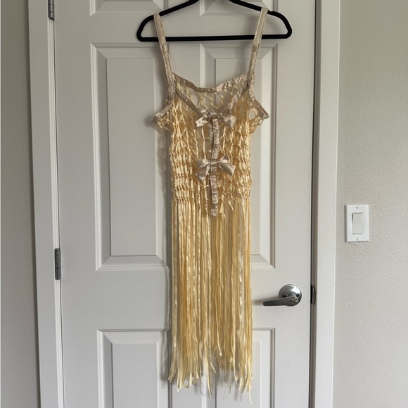 Urban Outfitters Ribbon Bow Fringe Top - O/S - Cream - NWT - Picture 7 of 14